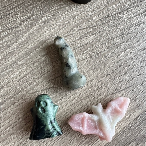 Bundle of small crystal cravings (Ghost, bat and 🍆 - Picture 1 of 7